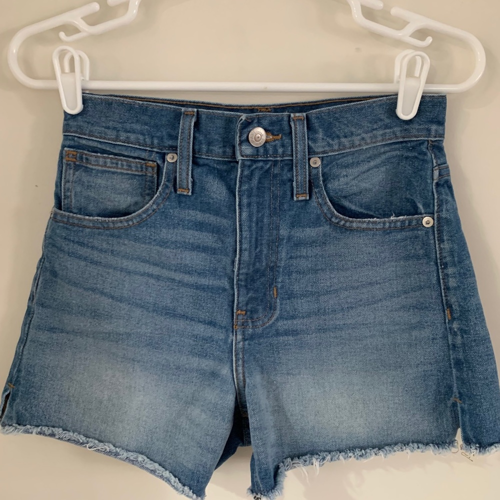 Madewell Jean Cutoffs size 24